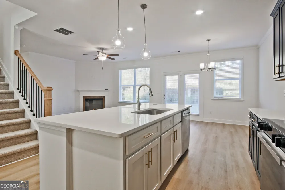 5592 Keswick DR Flowery Branch, GA 30542