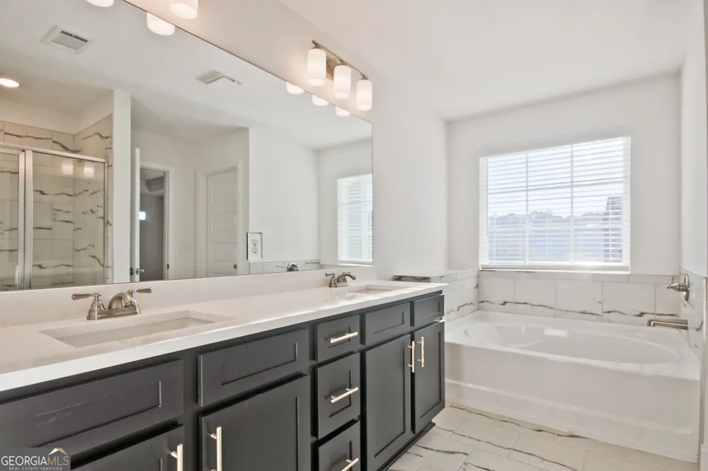 5592 Keswick DR Flowery Branch, GA 30542
