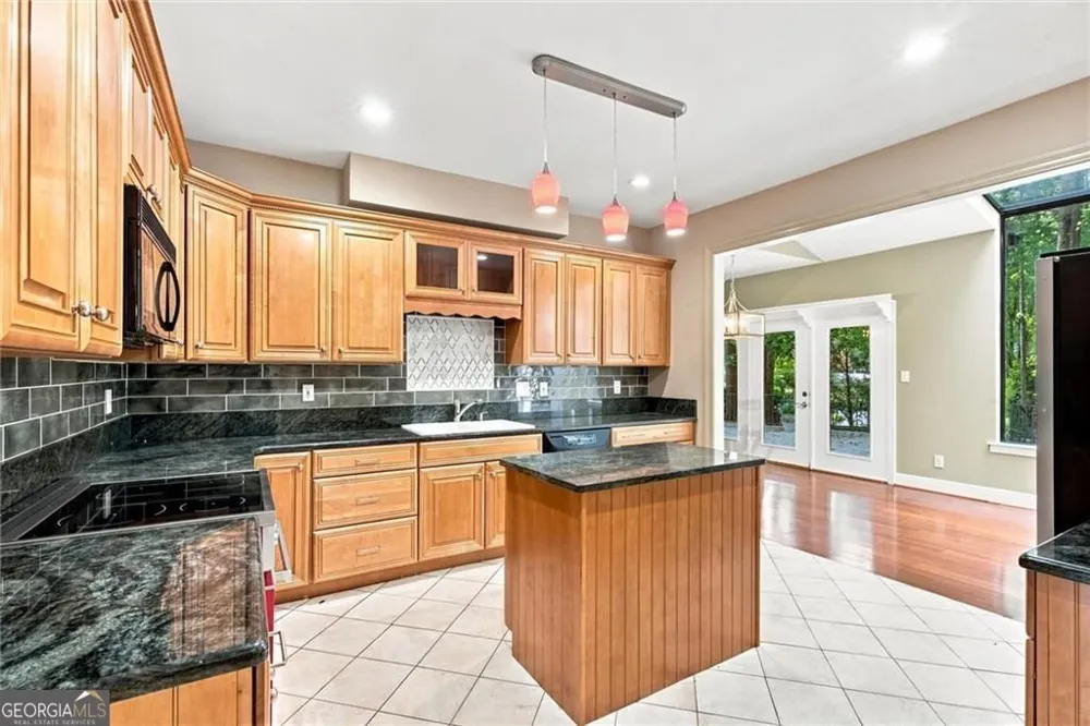 12110 Willow Run RD Roswell, GA 30075