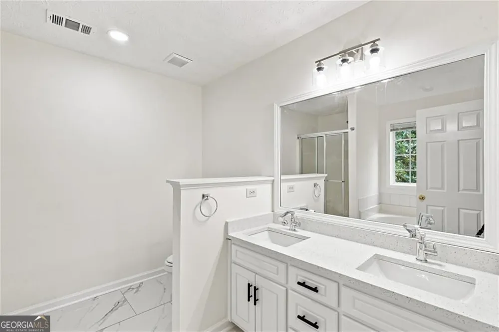 3241 Victoria Place DR Loganville, GA 30052