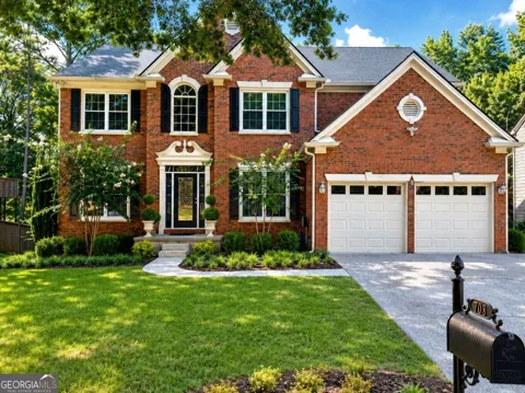 703 Waveland DR