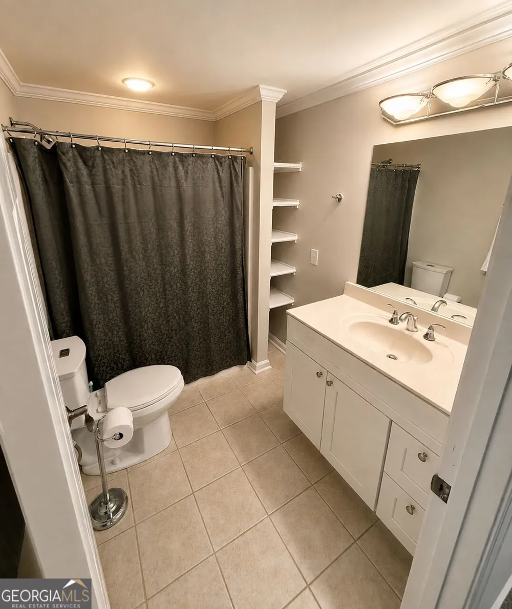 703 Waveland DR Woodstock, GA 30189