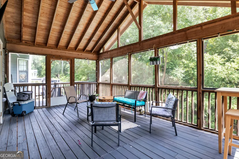 2160 Rocky Mill DR Lawrenceville, GA 30044