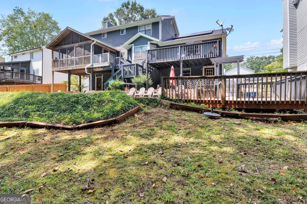 2160 Rocky Mill DR Lawrenceville, GA 30044