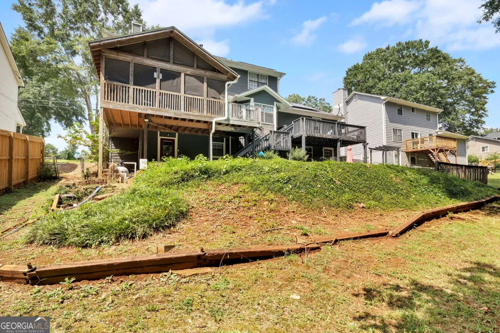 2160 Rocky Mill DR Lawrenceville, GA 30044