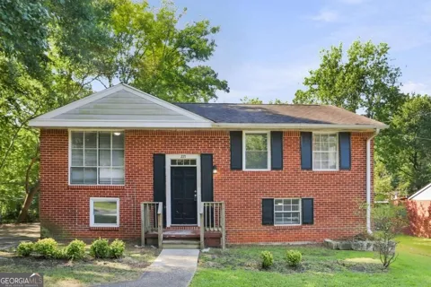 221 Whipporwill WAY