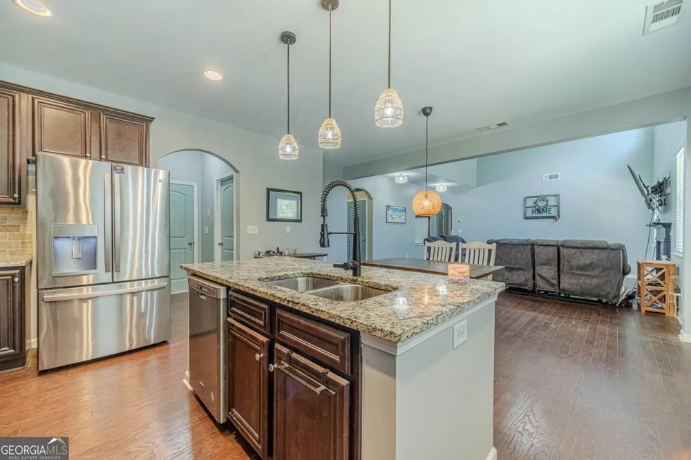 1102 Bald Eagle TRCE Hoschton, GA 30548