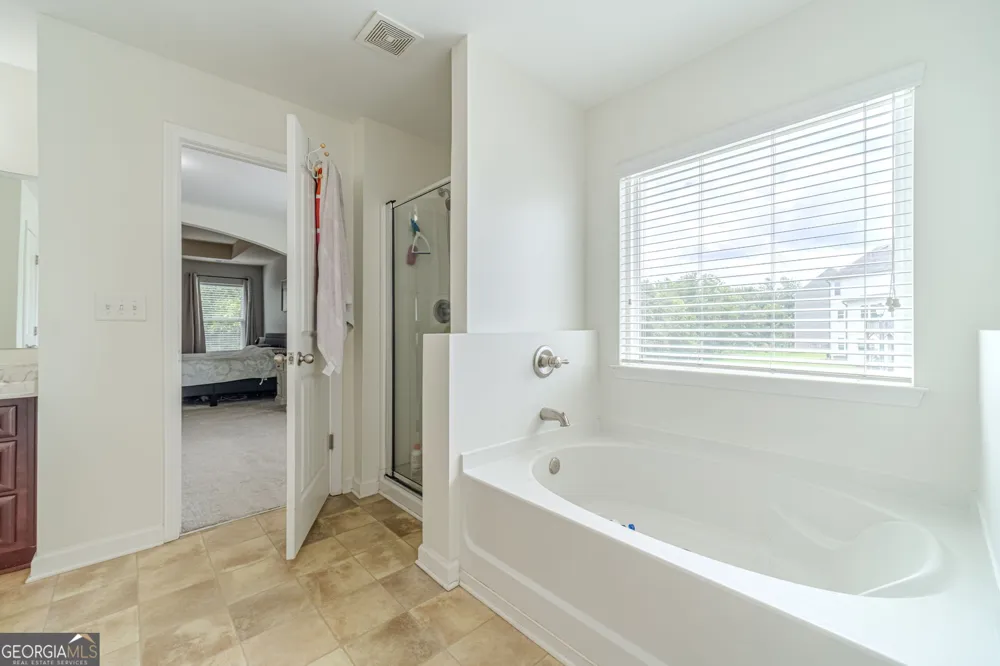 1102 Bald Eagle TRCE Hoschton, GA 30548