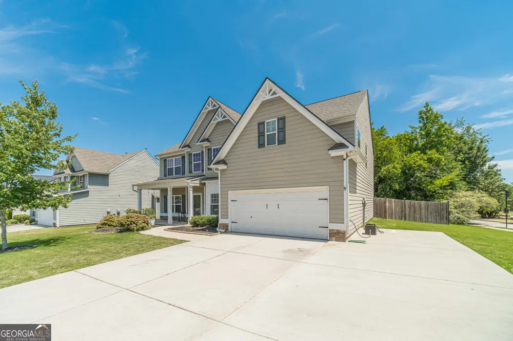 1102 Bald Eagle TRCE Hoschton, GA 30548