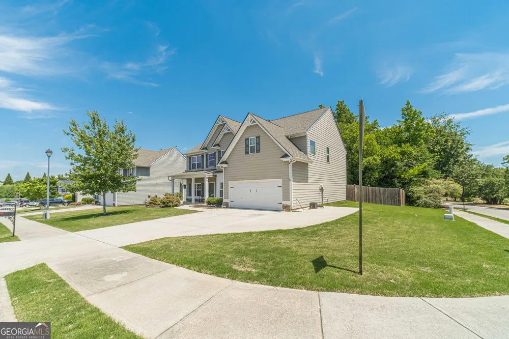 1102 Bald Eagle TRCE Hoschton, GA 30548