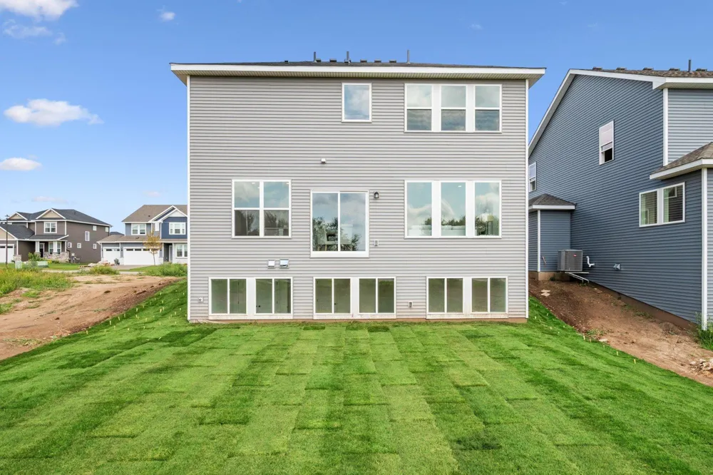 1473 Philipp Way Shakopee, MN 55379