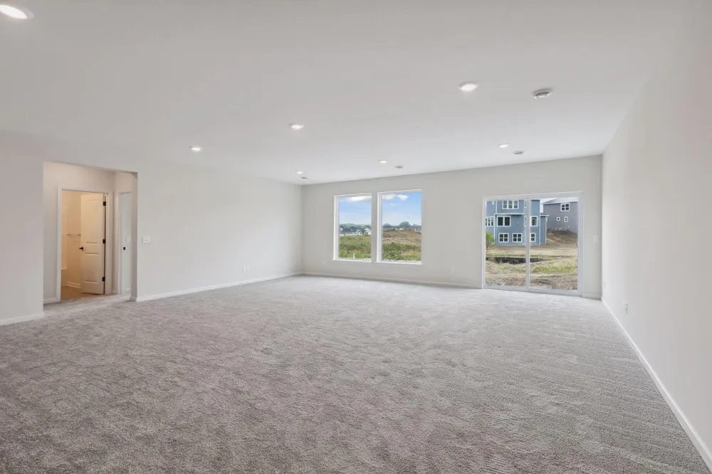 1494 Tyrone Drive Shakopee, MN 55379