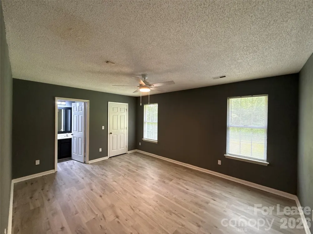 11111 Meadow Bank Lane Charlotte, NC 28262