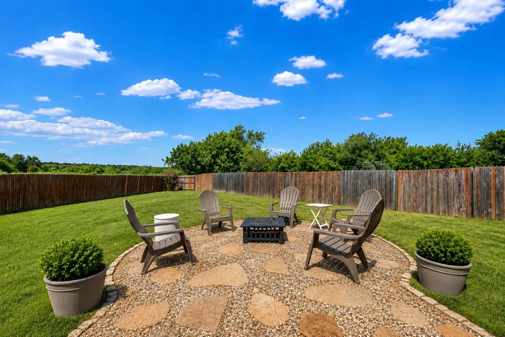1208 Feather Crest Drive Krum, TX 76249