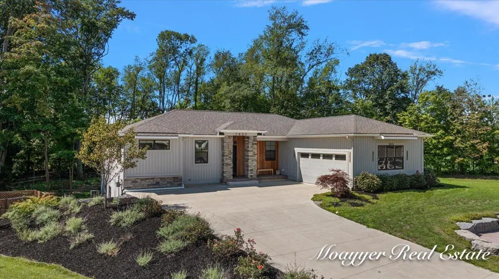 1835 Gloryfield Drive SW Byron Center, MI 49315