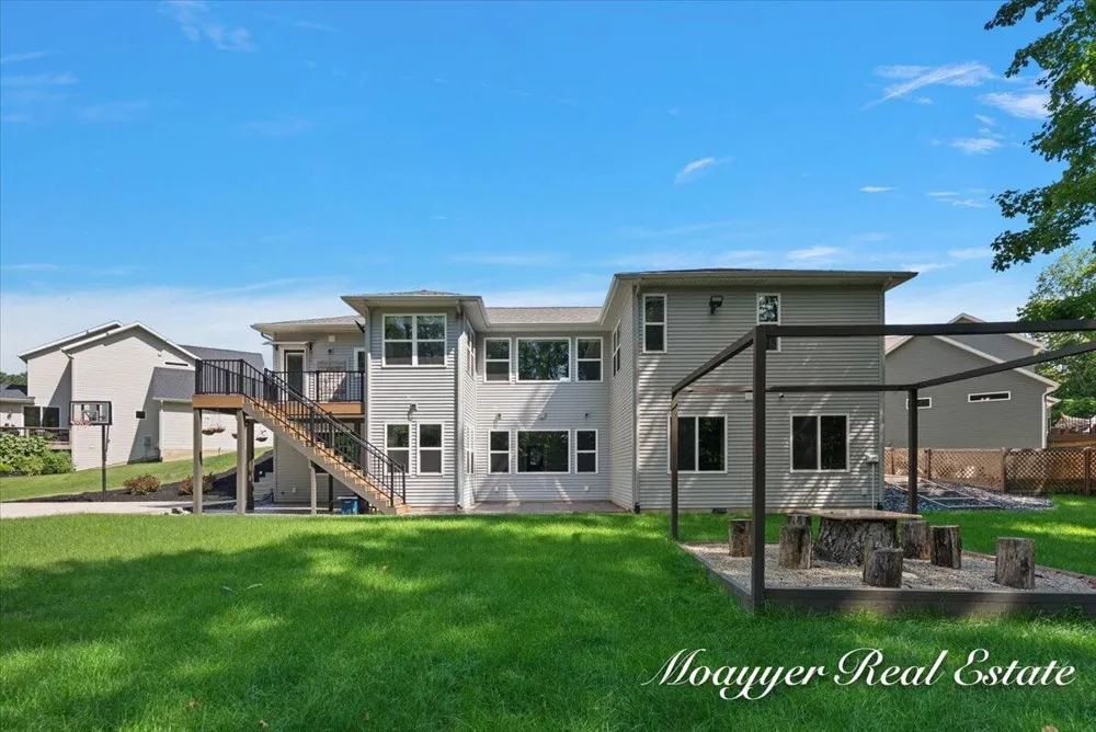 1835 Gloryfield Drive SW Byron Center, MI 49315