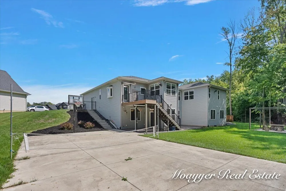 1835 Gloryfield Drive SW Byron Center, MI 49315