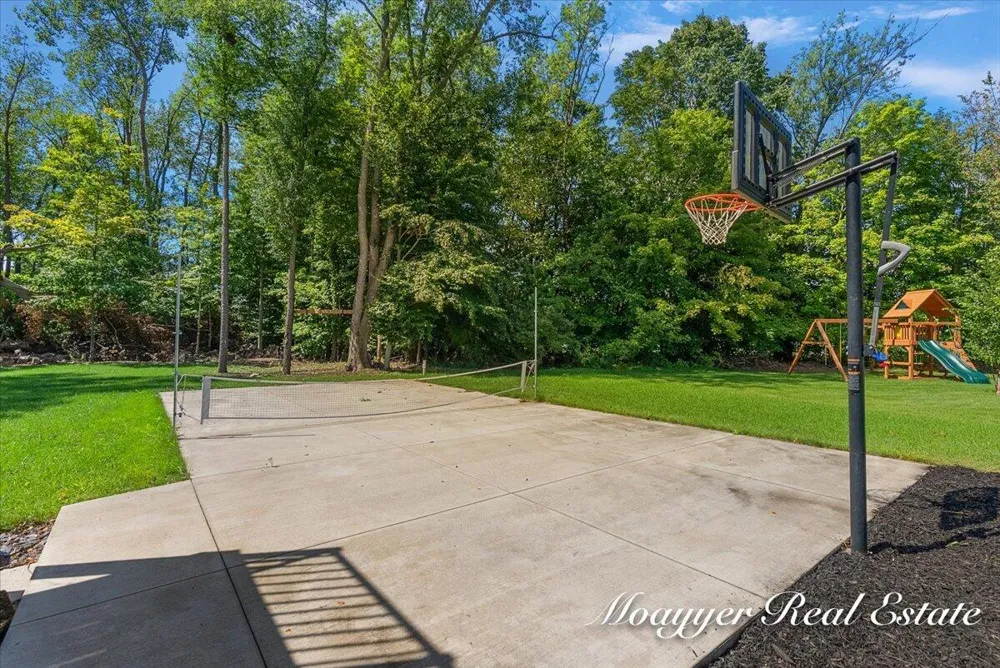 1835 Gloryfield Drive SW Byron Center, MI 49315