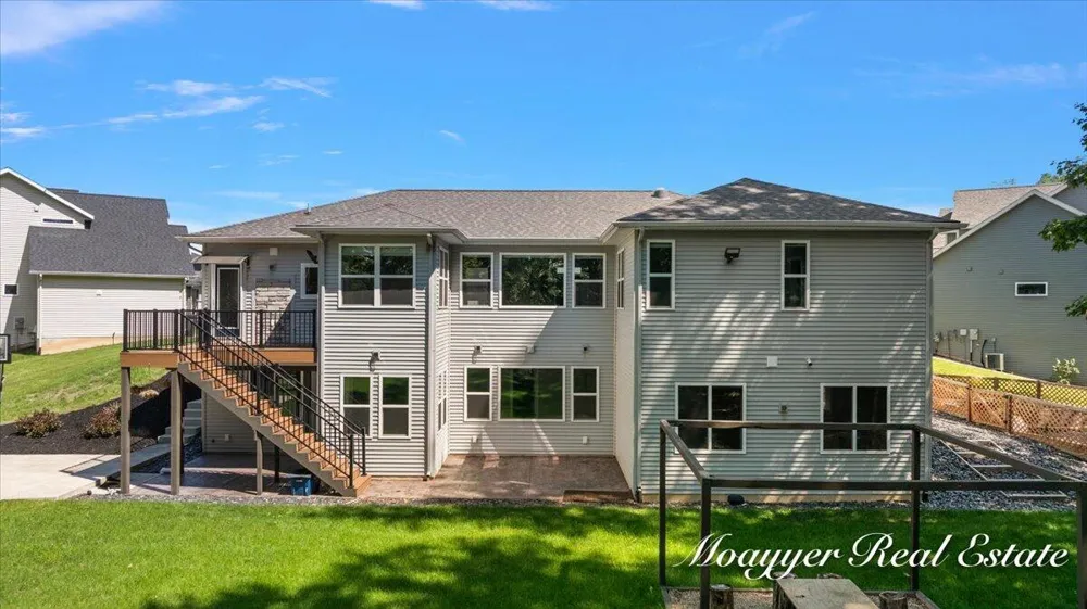 1835 Gloryfield Drive SW Byron Center, MI 49315