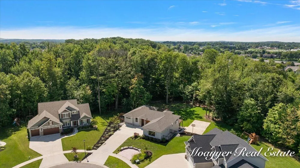 1835 Gloryfield Drive SW Byron Center, MI 49315
