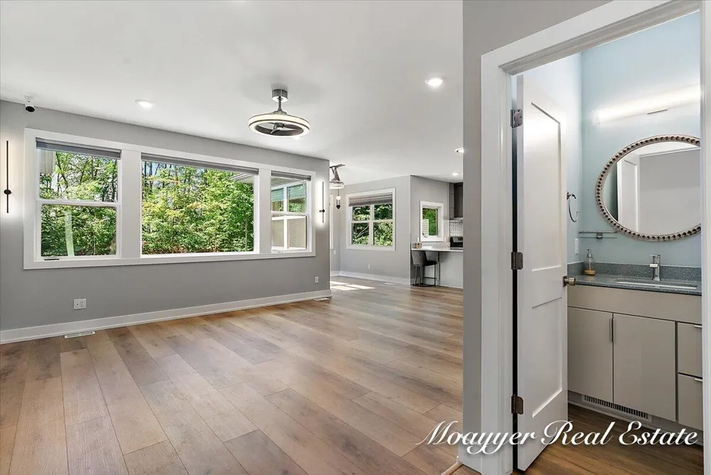 1835 Gloryfield Drive SW Byron Center, MI 49315