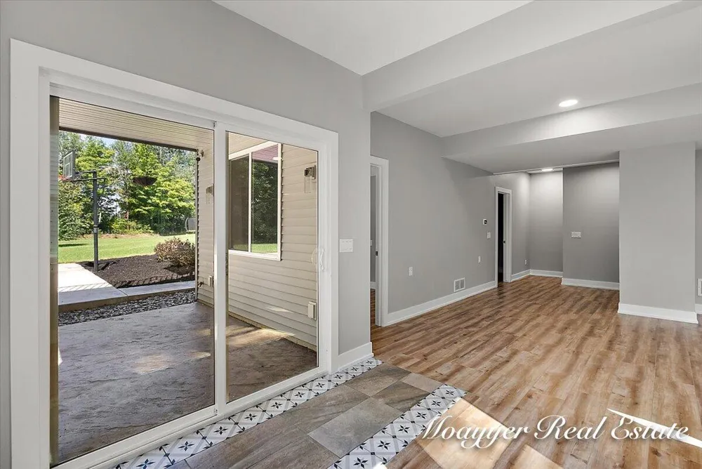 1835 Gloryfield Drive SW Byron Center, MI 49315