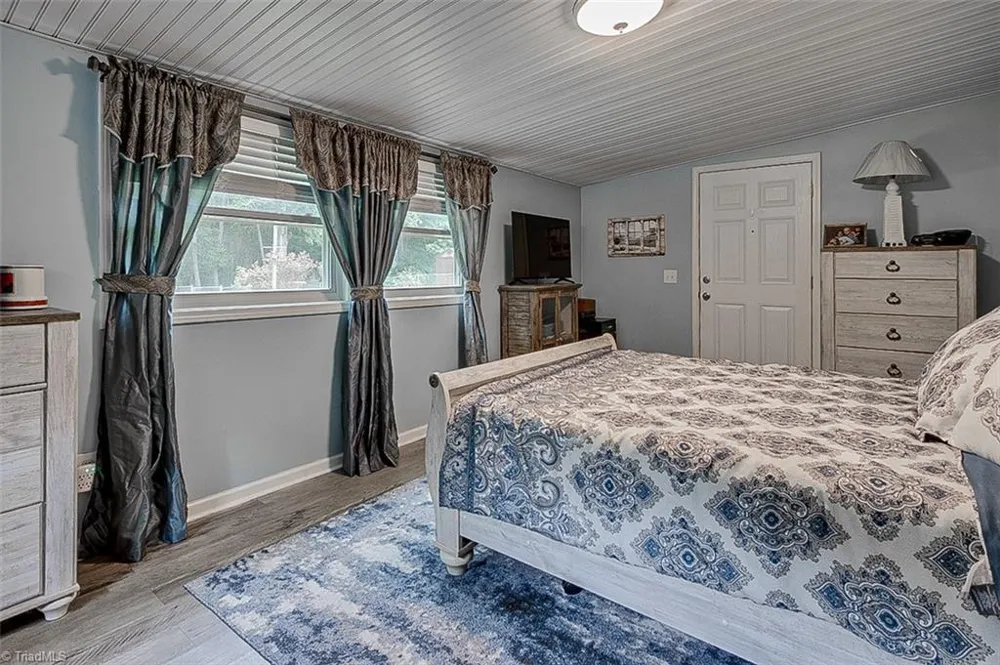 4667 Huntingwood Road Ramseur, NC 27316