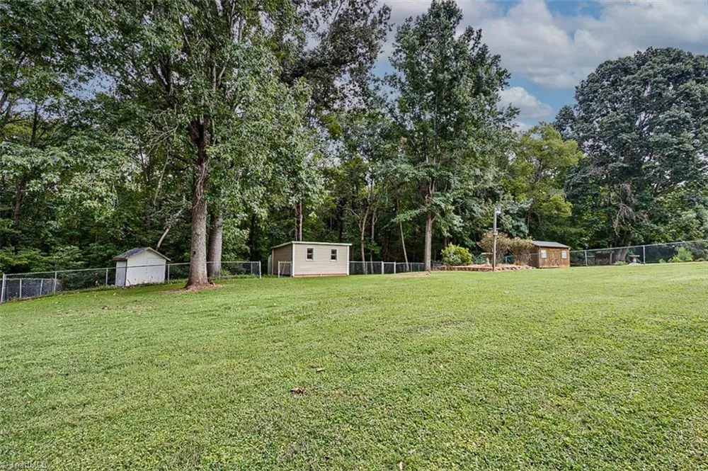 4667 Huntingwood Road Ramseur, NC 27316