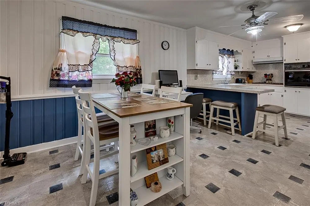 4667 Huntingwood Road Ramseur, NC 27316