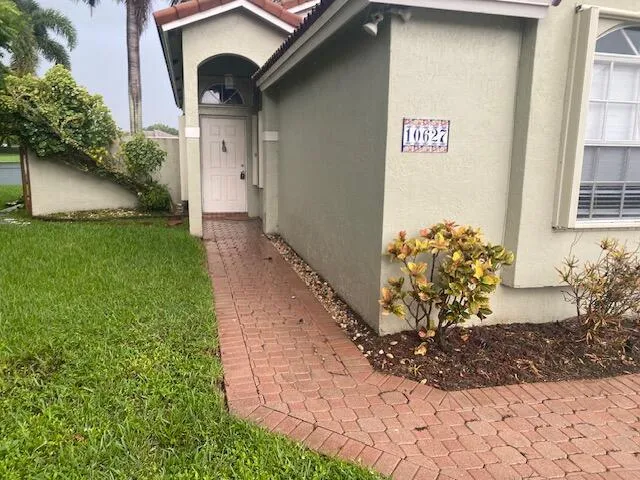 10627 NW 7TH STREET Pembroke Pines, FL 33026