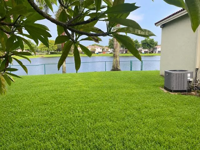 10627 NW 7TH STREET Pembroke Pines, FL 33026