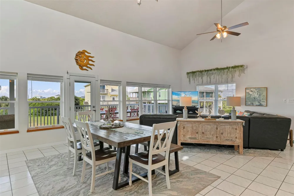 4112 Isla Del Sol Drive Galveston, TX 77554