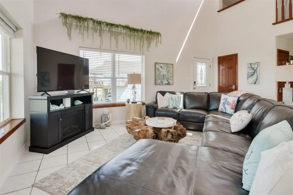 4112 Isla Del Sol Drive Galveston, TX 77554