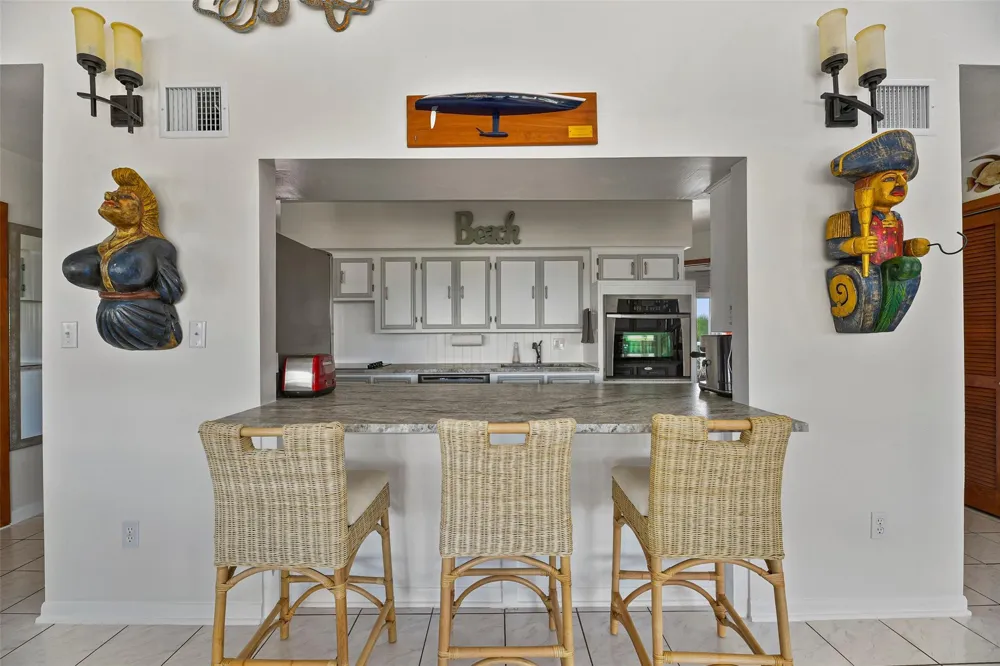 4112 Isla Del Sol Drive Galveston, TX 77554