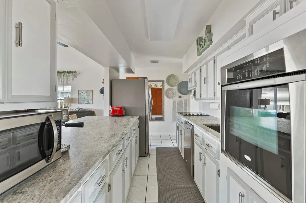 4112 Isla Del Sol Drive Galveston, TX 77554