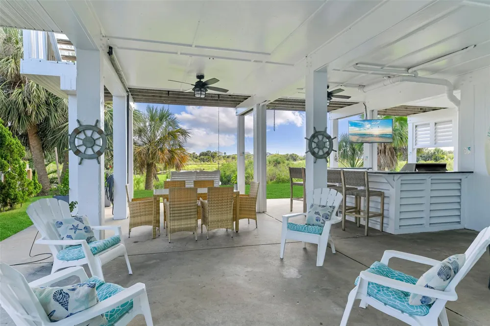 4112 Isla Del Sol Drive Galveston, TX 77554