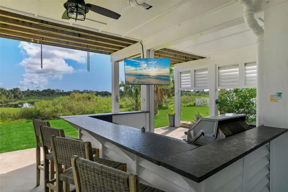 4112 Isla Del Sol Drive Galveston, TX 77554
