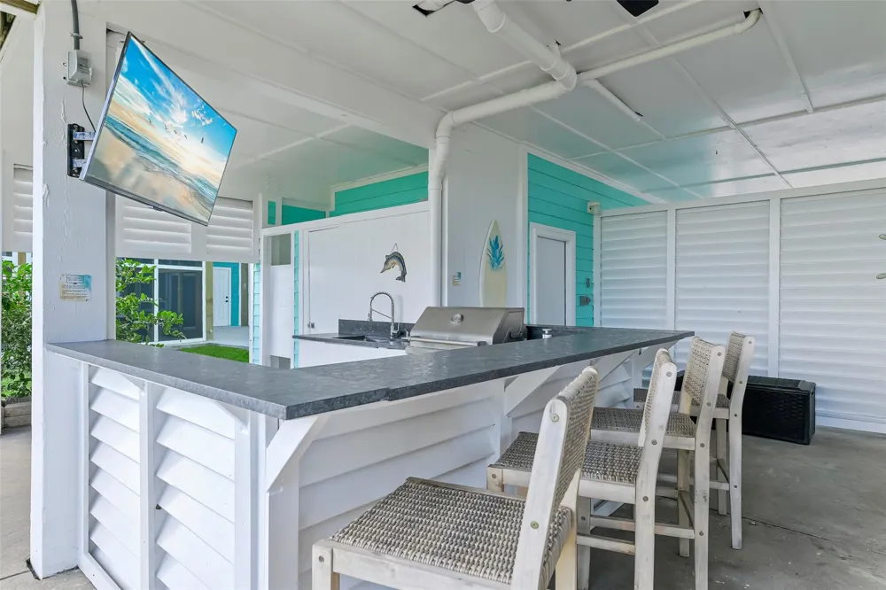 4112 Isla Del Sol Drive Galveston, TX 77554