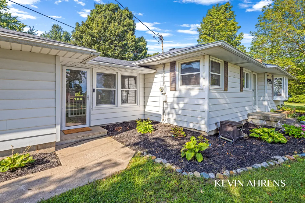 2414 Barry Street Hudsonville, MI 49426