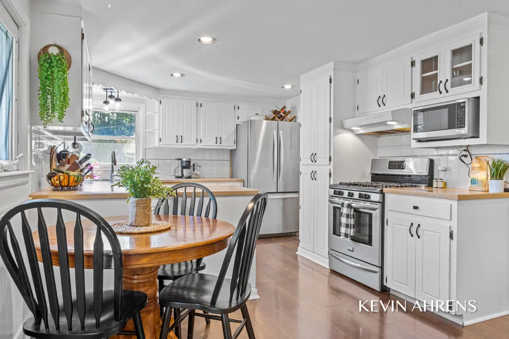 2414 Barry Street Hudsonville, MI 49426