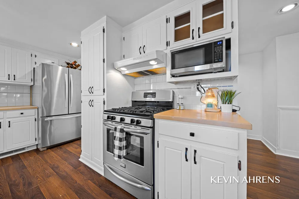 2414 Barry Street Hudsonville, MI 49426