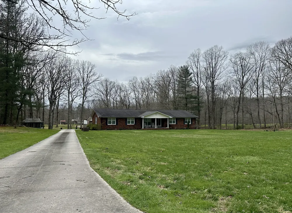 177 Plain View Lake Dr Tracy City, TN 37387