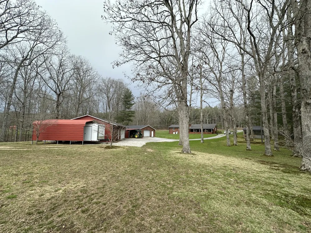 177 Plain View Lake Dr Tracy City, TN 37387