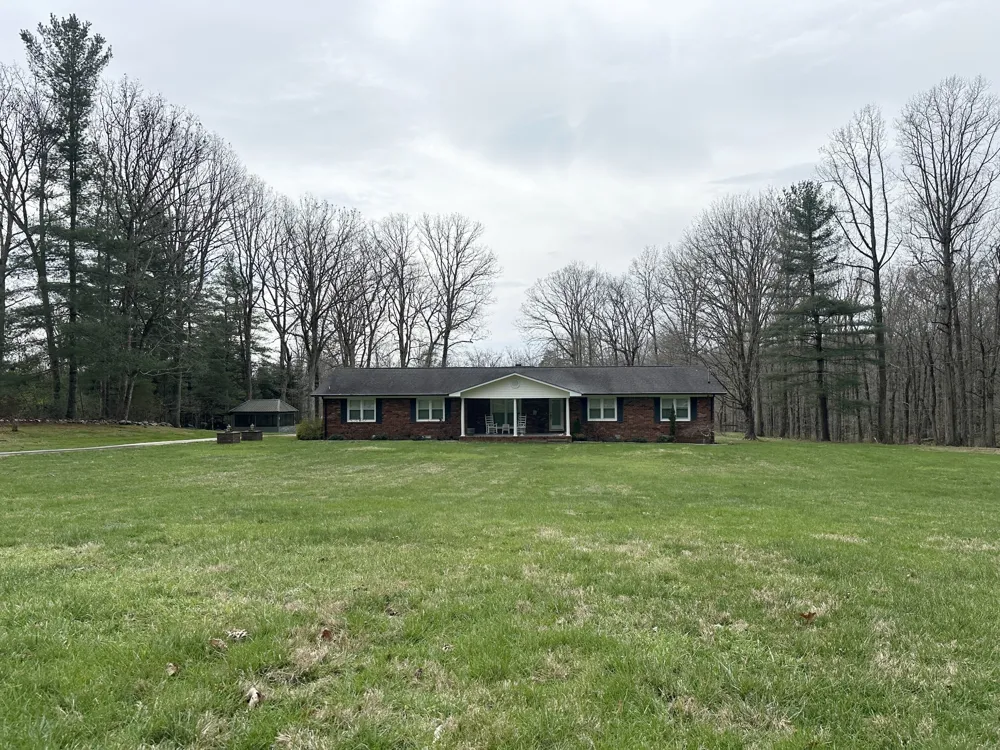 177 Plain View Lake Dr Tracy City, TN 37387