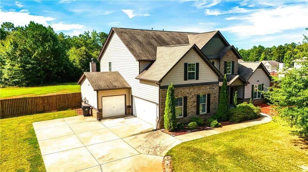 205 Vandalay Way Locust Grove, GA 30248