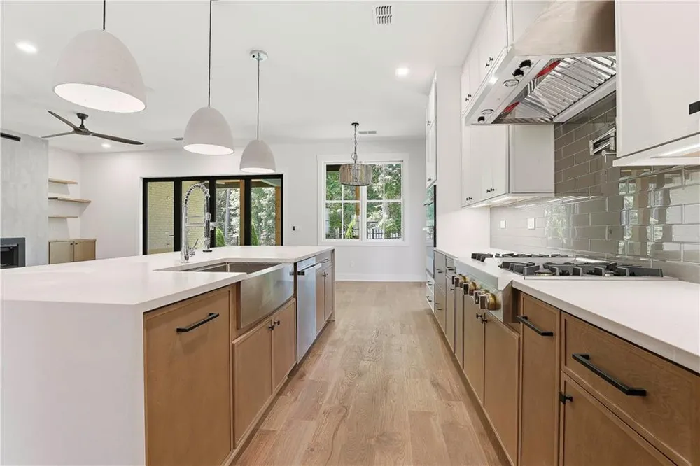 910 Laurel Brooke Avenue Peachtree City, GA 30269