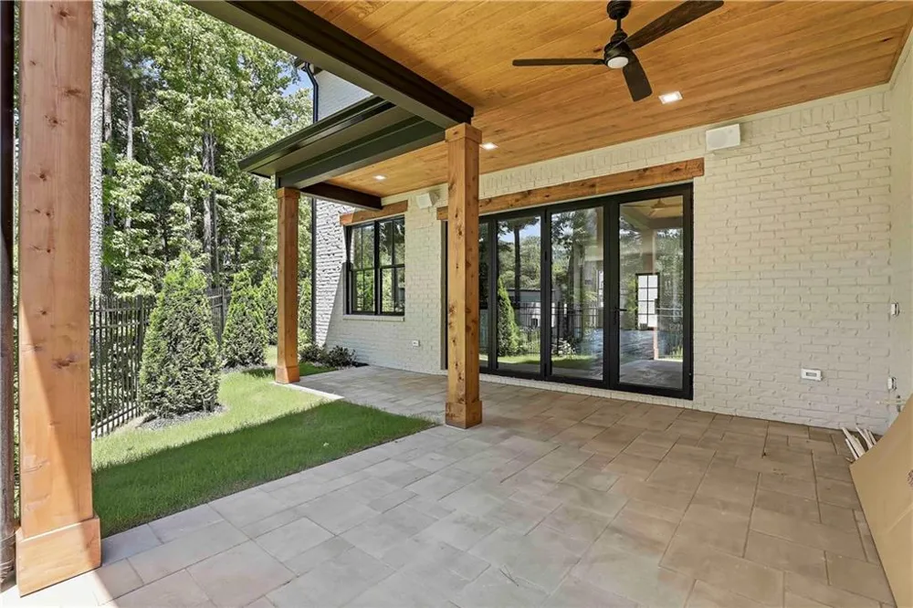 910 Laurel Brooke Avenue Peachtree City, GA 30269