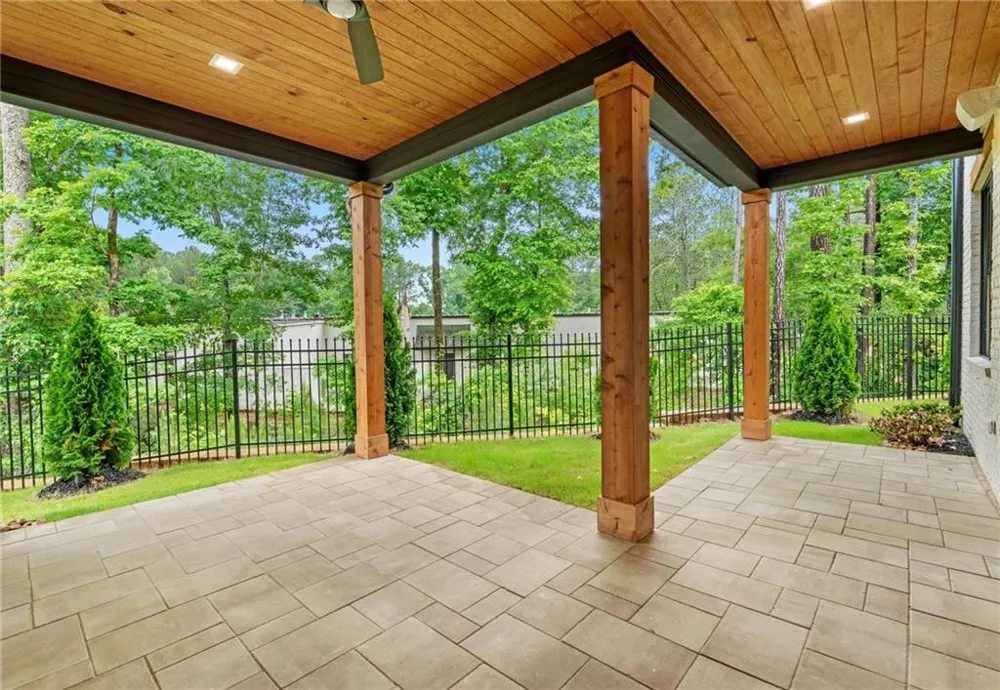 910 Laurel Brooke Avenue Peachtree City, GA 30269