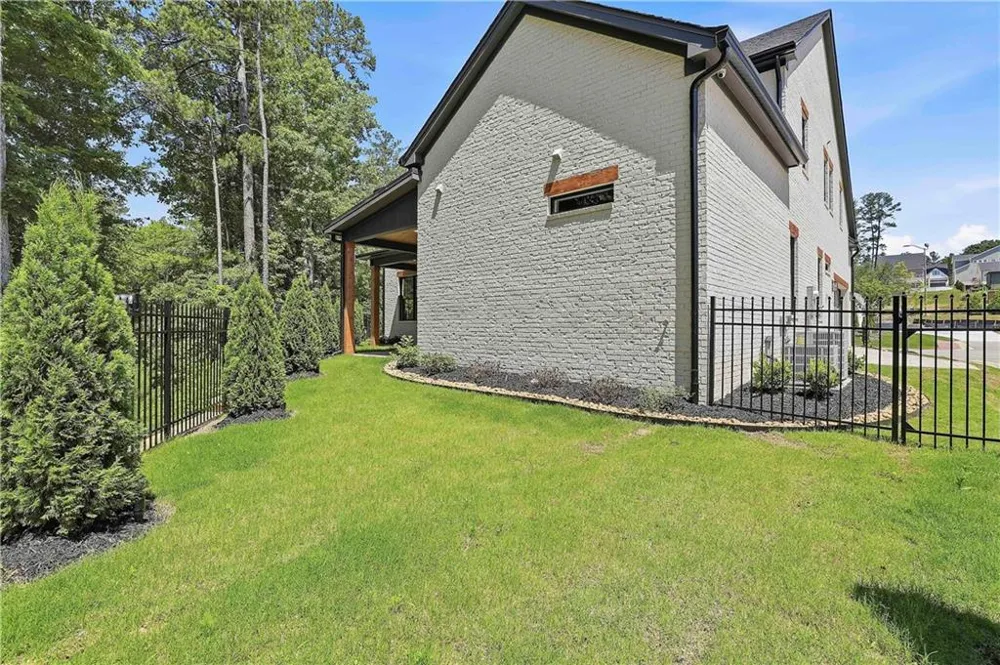 910 Laurel Brooke Avenue Peachtree City, GA 30269