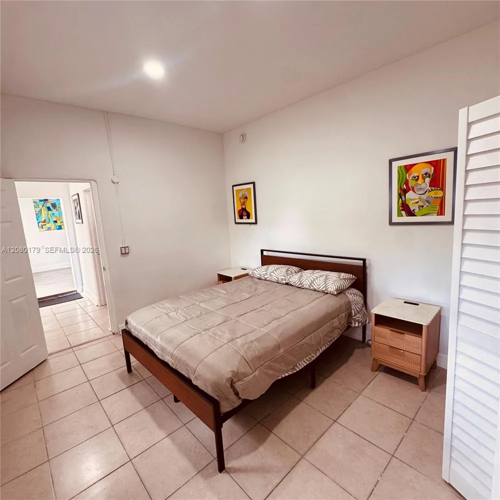 12037 NW 8th Ave North Miami, FL 33168
